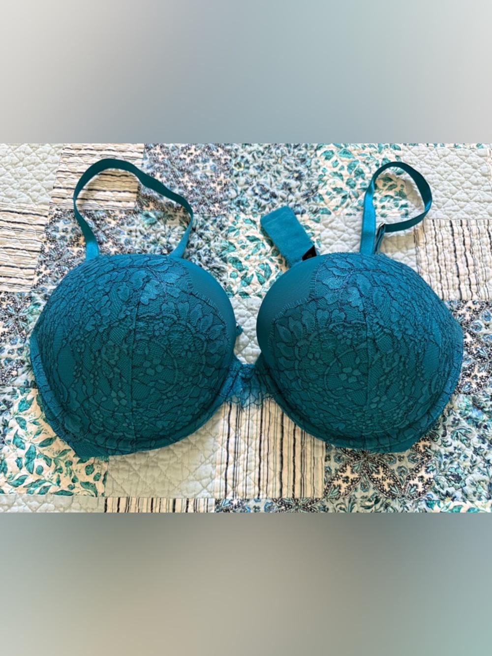 Victoria's Secret Teal Lace Push-Up Bra